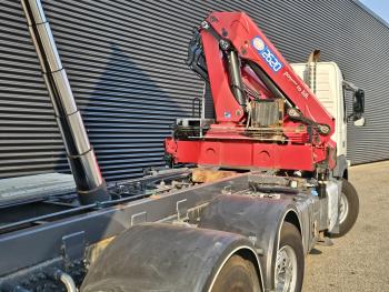 FM 460 8x2 HMF 26 t/m